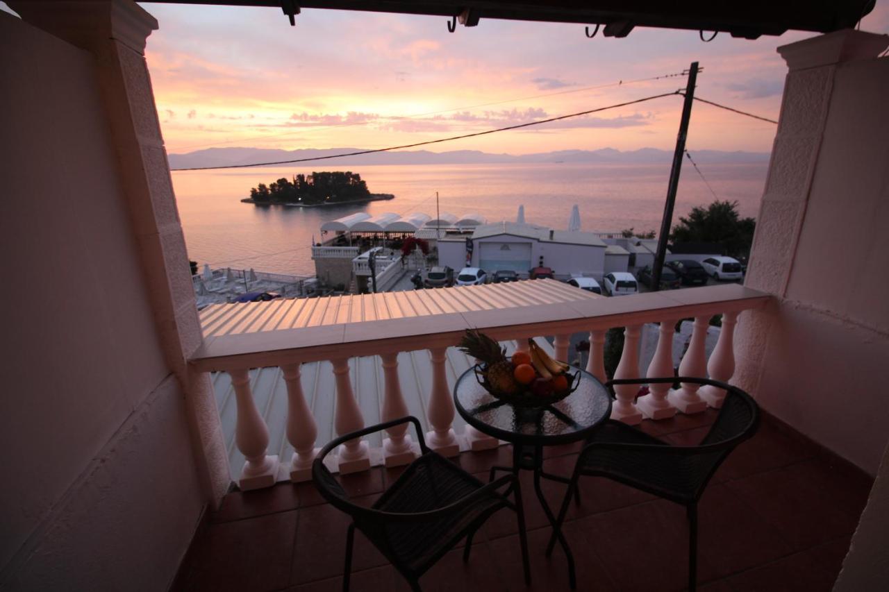 Batis Breeze Bed & Breakfast Perama  Ngoại thất bức ảnh
