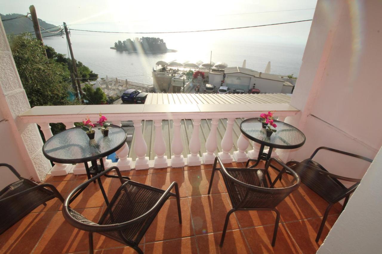 Batis Breeze Bed & Breakfast Perama  Ngoại thất bức ảnh