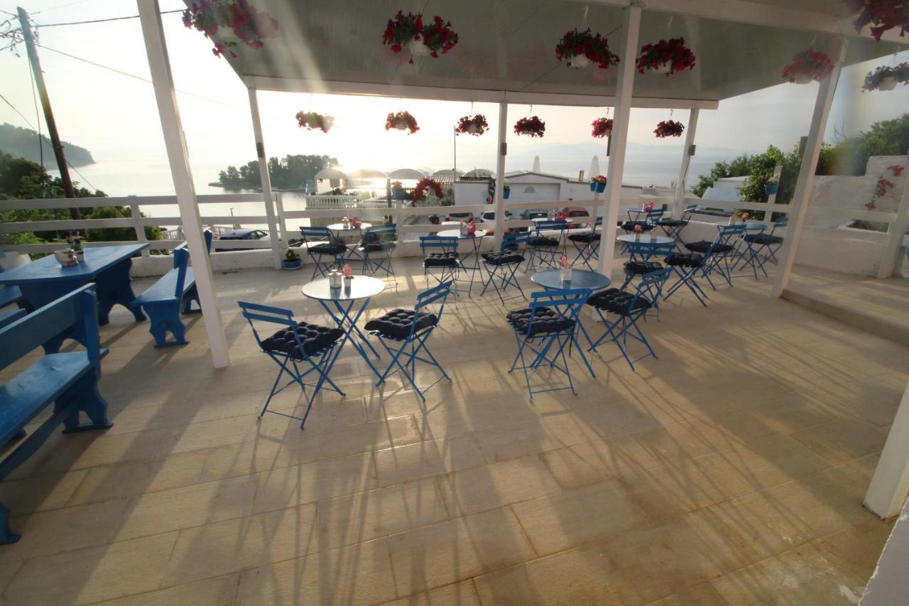 Batis Breeze Bed & Breakfast Perama  Ngoại thất bức ảnh