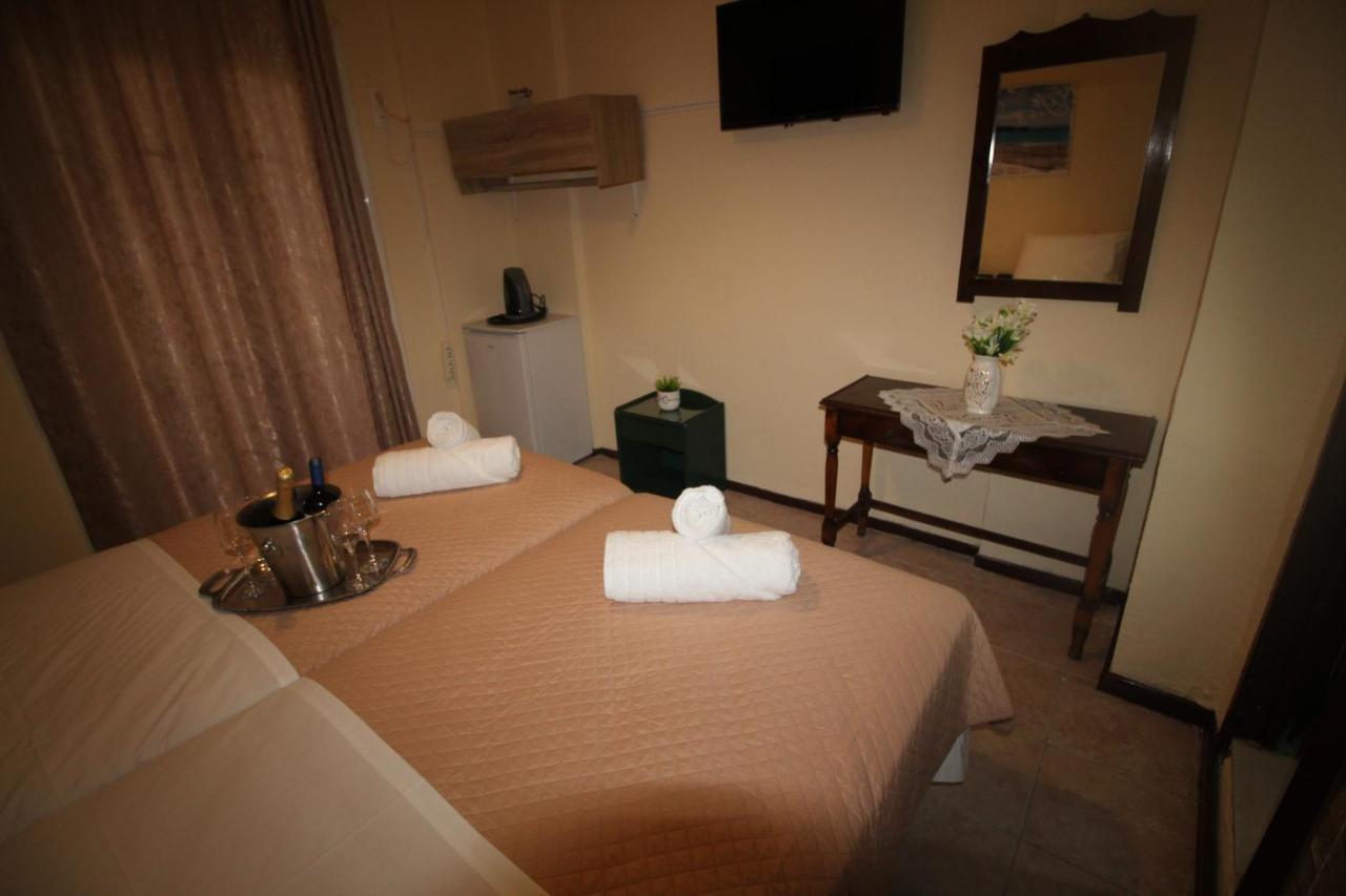 Batis Breeze Bed & Breakfast Perama  Ngoại thất bức ảnh