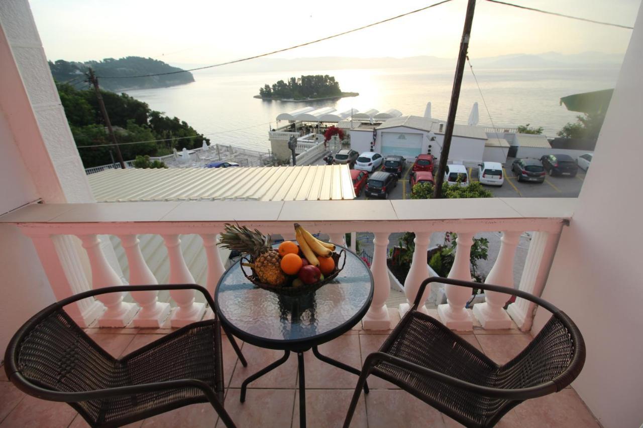 Batis Breeze Bed & Breakfast Perama  Ngoại thất bức ảnh