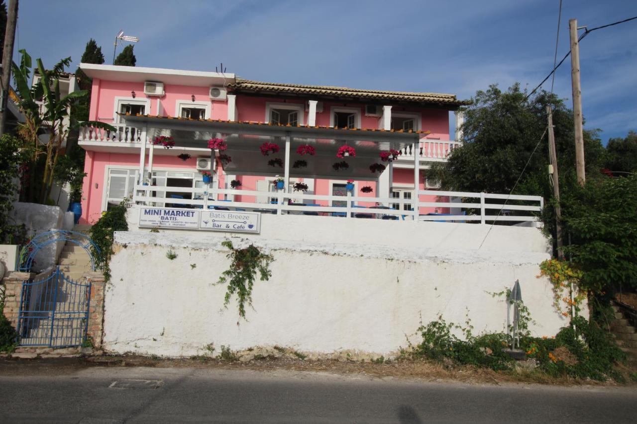 Batis Breeze Bed & Breakfast Perama  Ngoại thất bức ảnh
